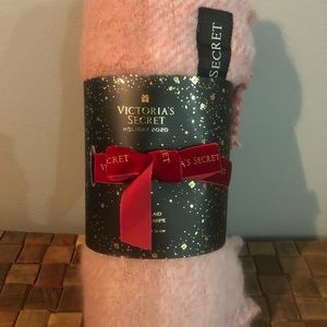 NWT Victoria Secret Scarf